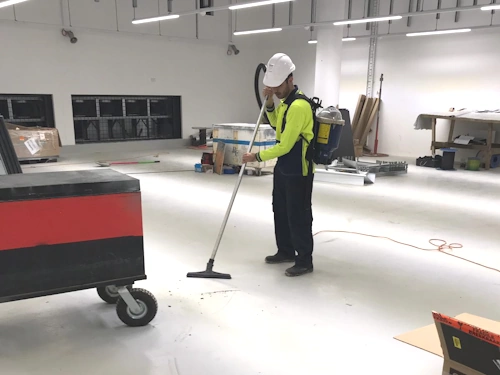 Data centre post-construction cleaning vacuum