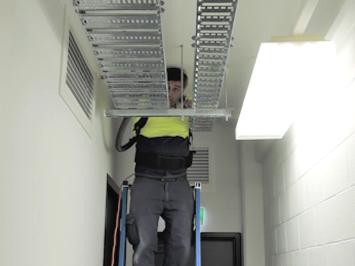 Data centre overhead fixtures cleaning highrise