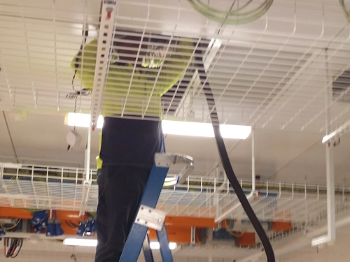 Data centre overhead fixtures cleaning vacuum